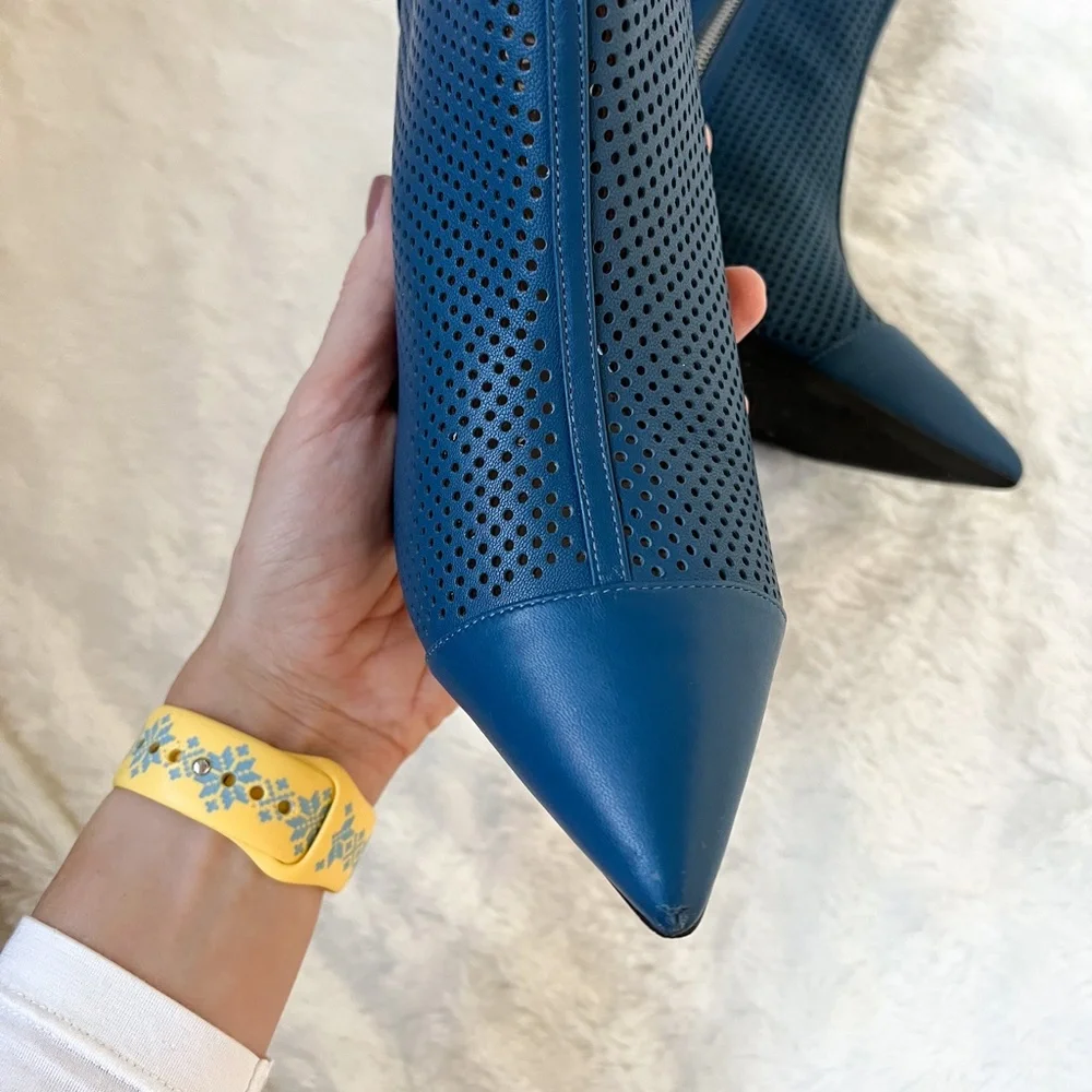 $599 Loriblu Perforated Blue Leather Ankle Boots Booties High Heel Pointy Toe 40